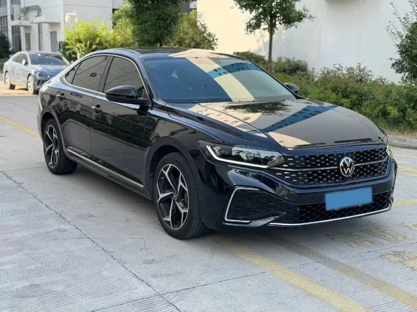 2024 Volkswagen Passat 2.0T 186HP L4 7DCT,autocango,china used car exporter,china ev exporter,chinese used car exporter,chinese used ev exporter
