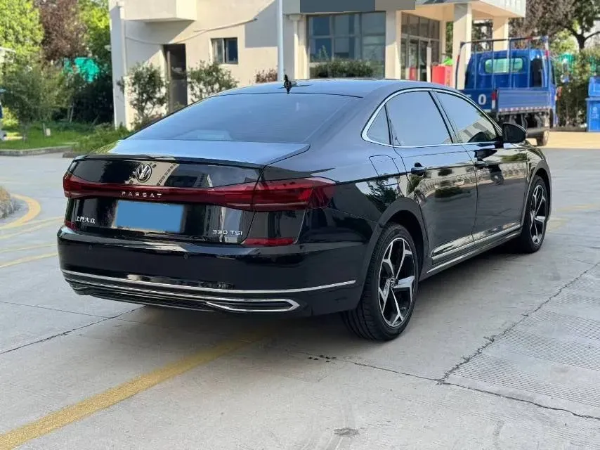 2024 Volkswagen Passat 2.0T 186HP L4 7DCT,autocango,china used car exporter,china ev exporter,chinese used car exporter,chinese used ev exporter