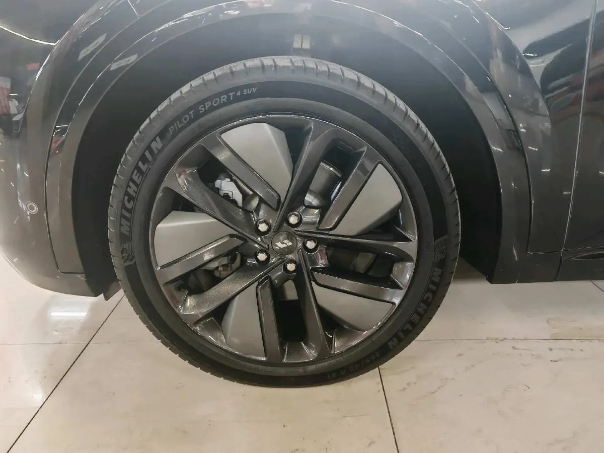 2024 Volvo S60 2.0T 197HP L4 7DCT,autocango,china used car exporter,china ev exporter,chinese used car exporter,chinese used ev exporter