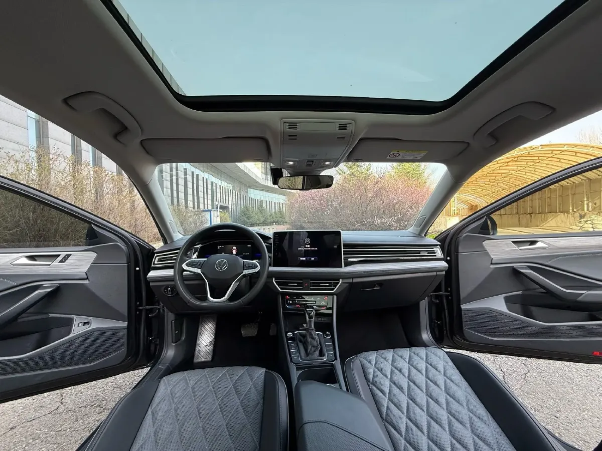 2023 Volkswagen Sagitar 1.4T 150HP L4 7DCT,autocango,china used car exporter,china ev exporter,chinese used car exporter,chinese used ev exporter