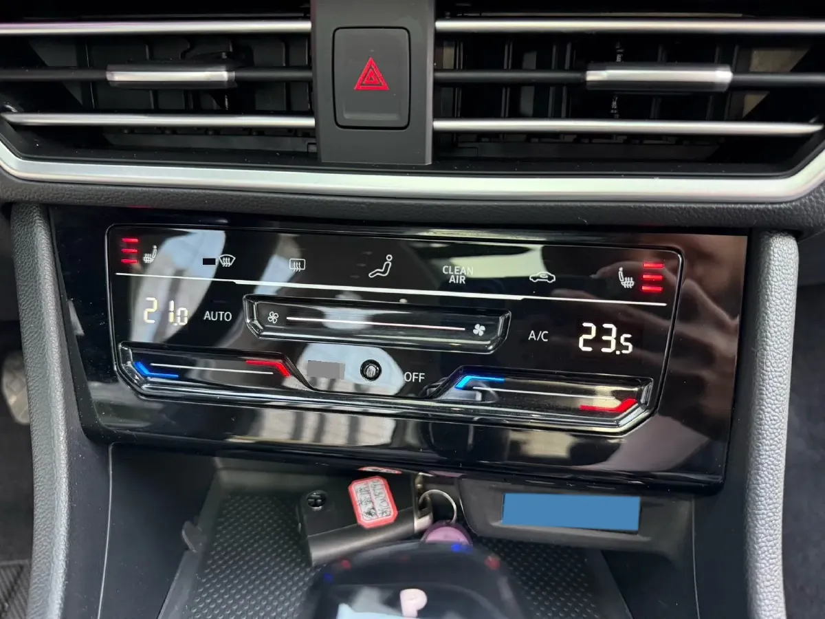 2023 Volkswagen Sagitar 1.4T 150HP L4 7DCT,autocango,china used car exporter,china ev exporter,chinese used car exporter,chinese used ev exporter
