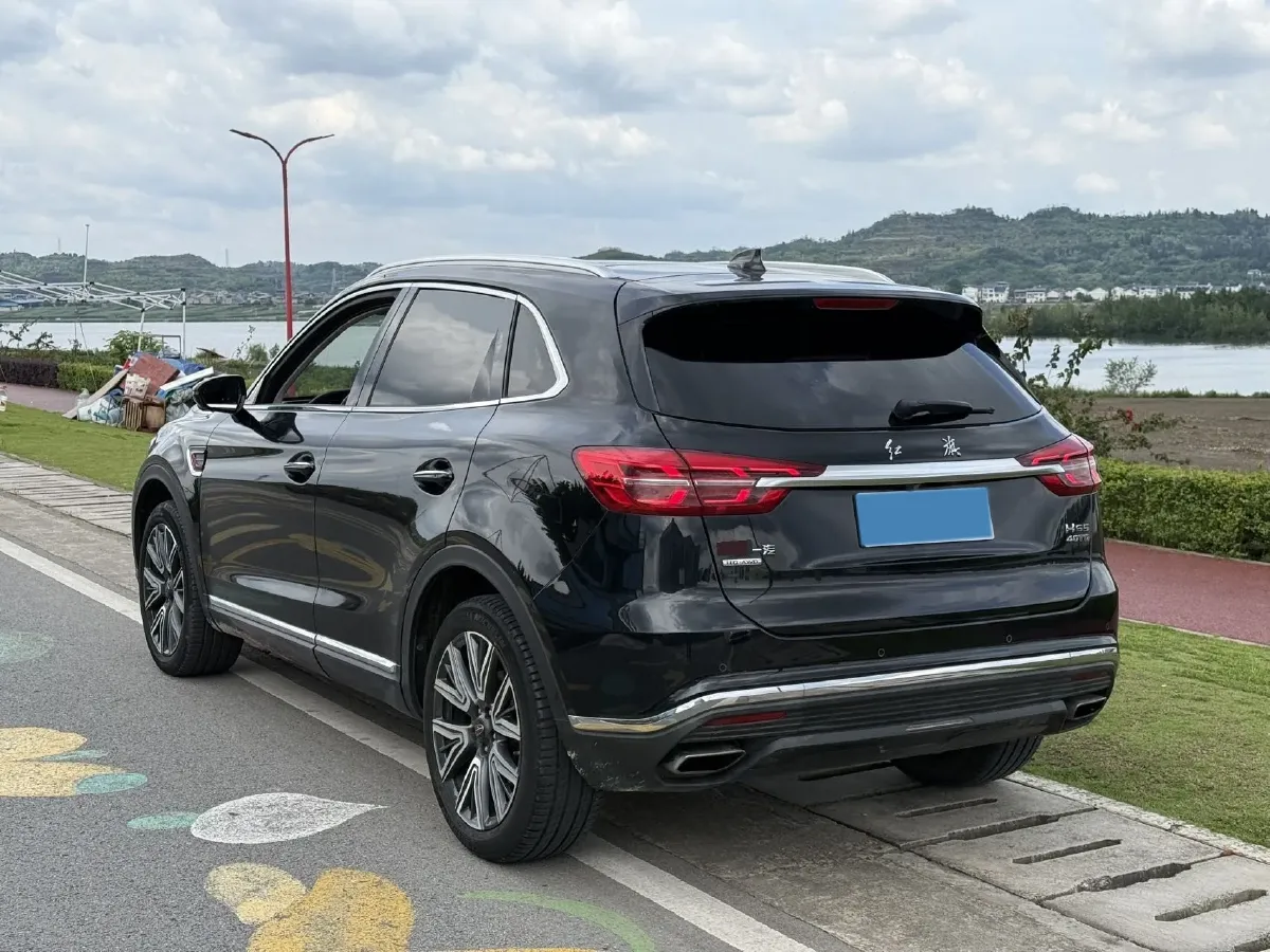 2022 HongQi HS5 2.0T 224HP L4 6AT,autocango,china used car exporter,china ev exporter,chinese used car exporter,chinese used ev exporter