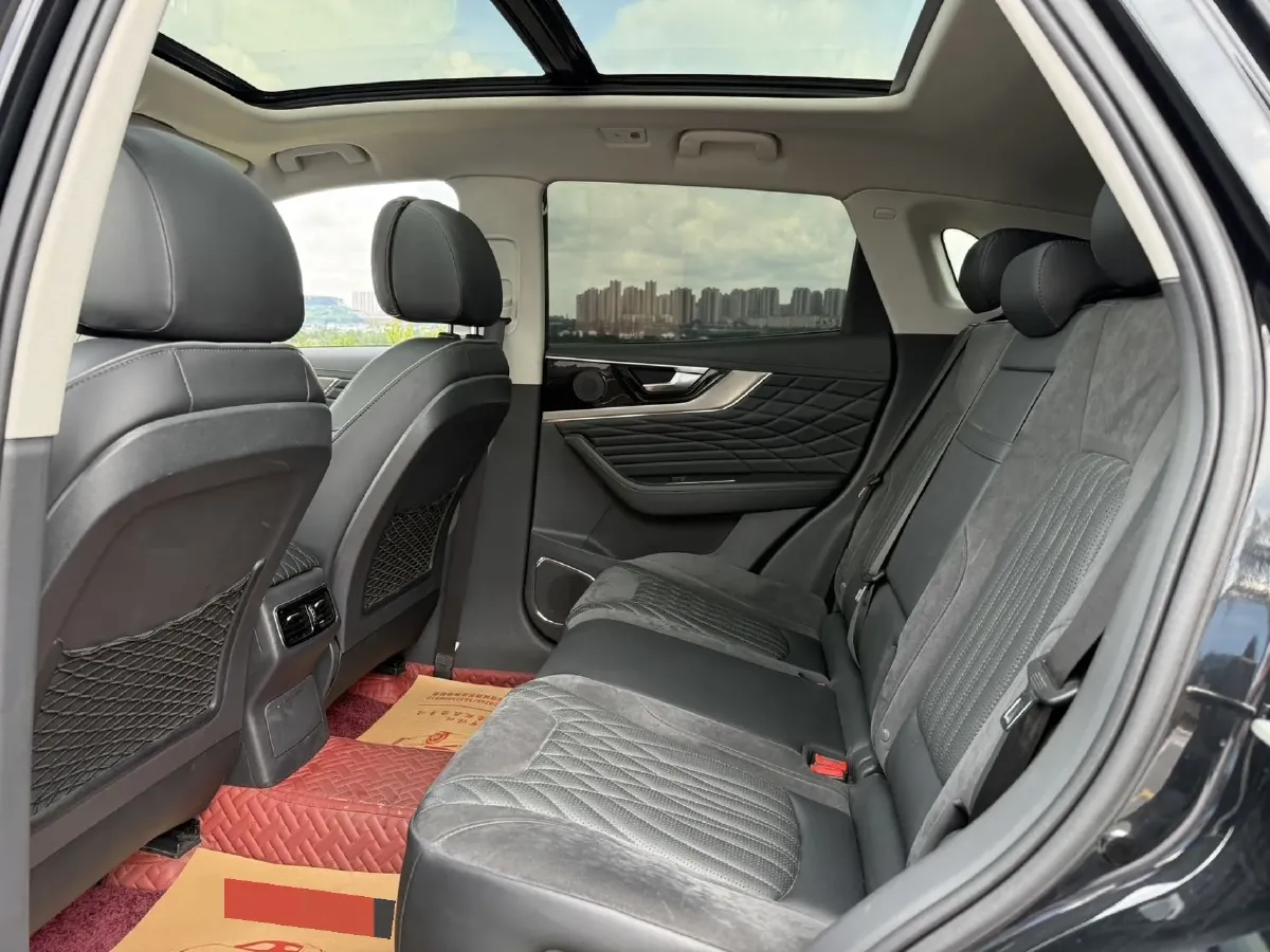 2022 HongQi HS5 2.0T 224HP L4 6AT,autocango,china used car exporter,china ev exporter,chinese used car exporter,chinese used ev exporter