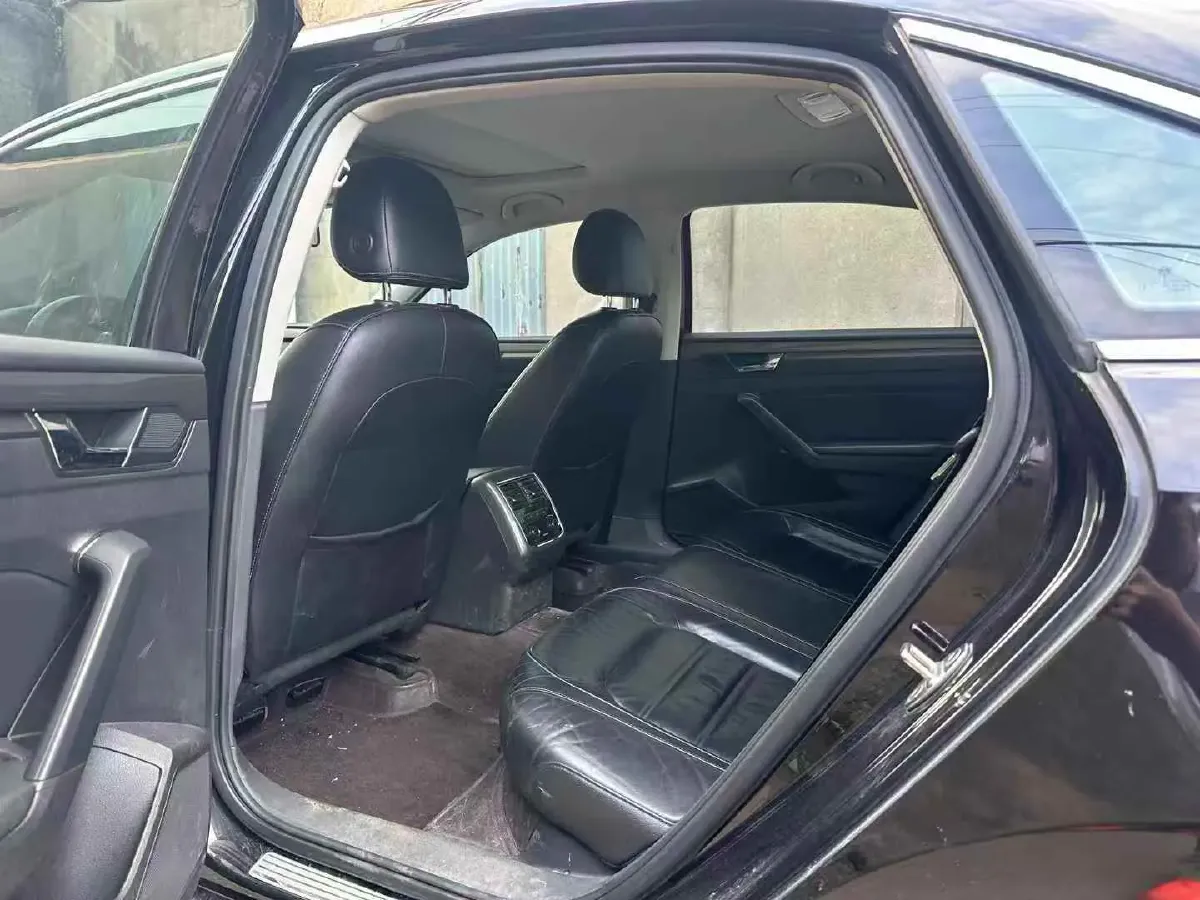 2017 Volkswagen Passat 1.8T 180HP L4 7DCT,autocango,china used car exporter,china ev exporter,chinese used car exporter,chinese used ev exporter