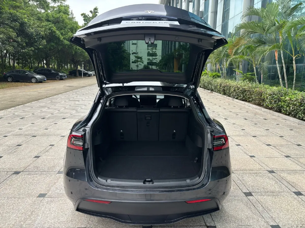2024 Iveco OuSheng BEV 77.28KWH,autocango,china used car exporter,china ev exporter,chinese used car exporter,chinese used ev exporter