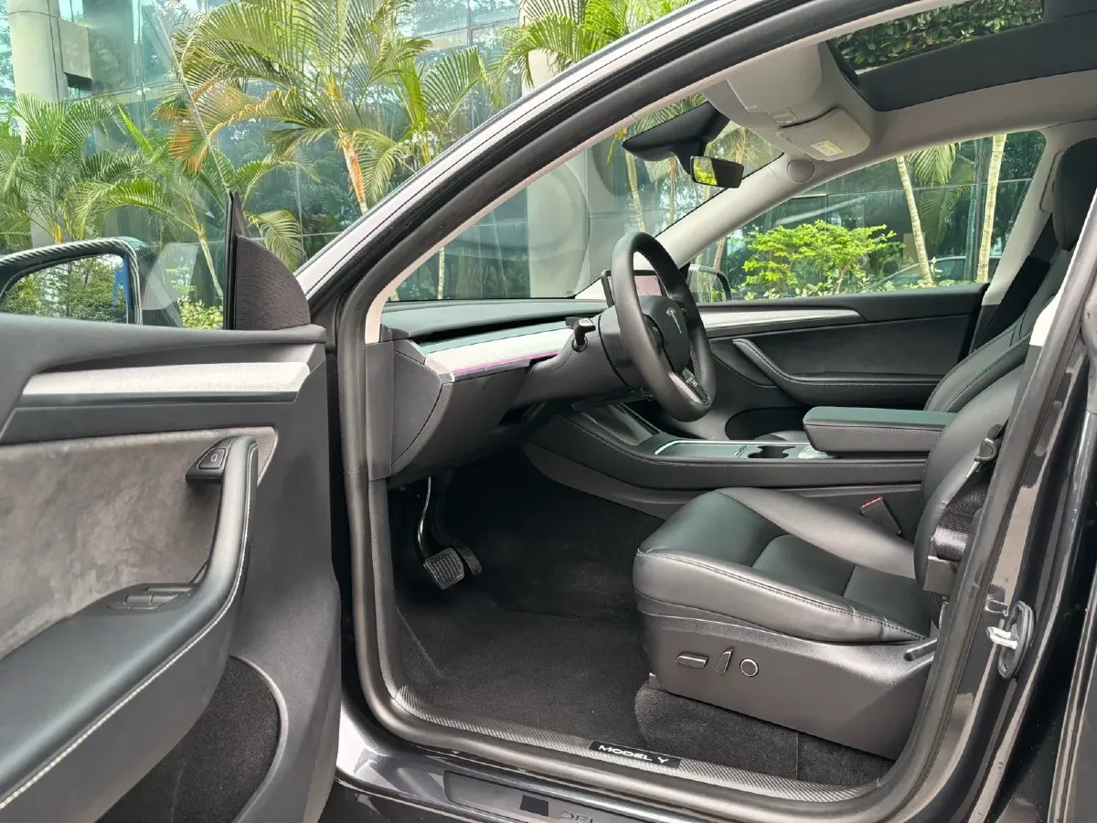 2024 Iveco OuSheng BEV 77.28KWH,autocango,china used car exporter,china ev exporter,chinese used car exporter,chinese used ev exporter