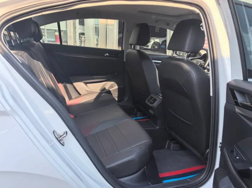 2020 Volkswagen Bora 1.5L 113HP L4 6AT,autocango,china used car exporter,china ev exporter,chinese used car exporter,chinese used ev exporter