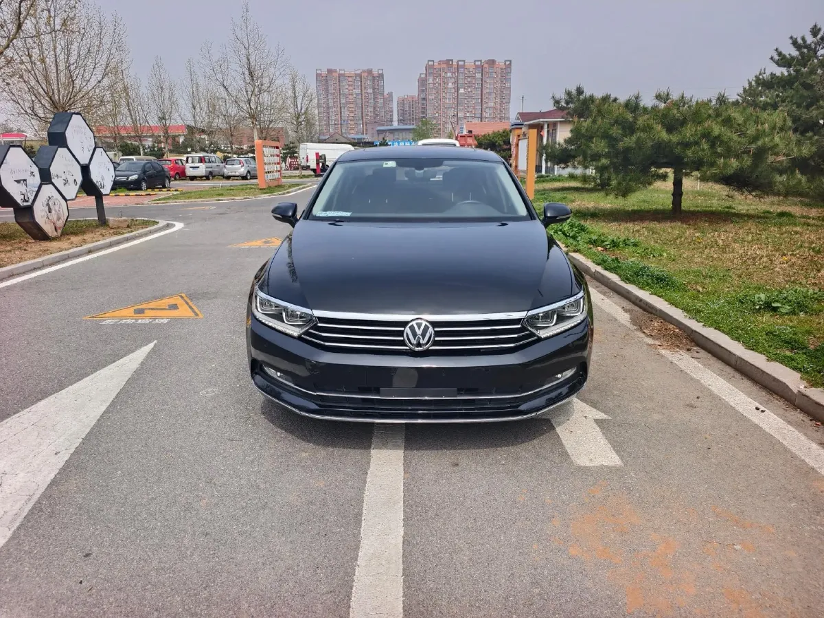 2018 Volkswagen Magotan 1.8T 180HP L4 7DCT,autocango,china used car exporter,china ev exporter,chinese used car exporter,chinese used ev exporter
