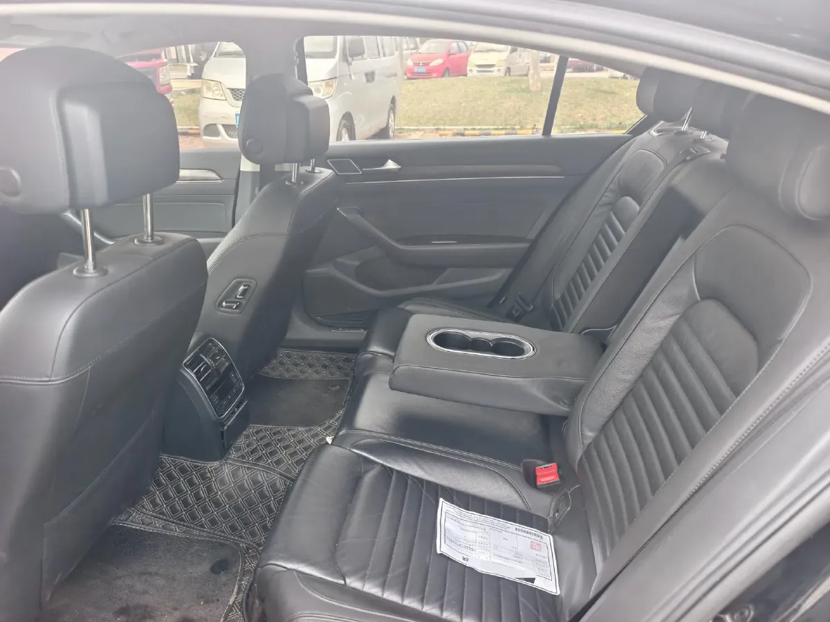 2018 Volkswagen Magotan 1.8T 180HP L4 7DCT,autocango,china used car exporter,china ev exporter,chinese used car exporter,chinese used ev exporter