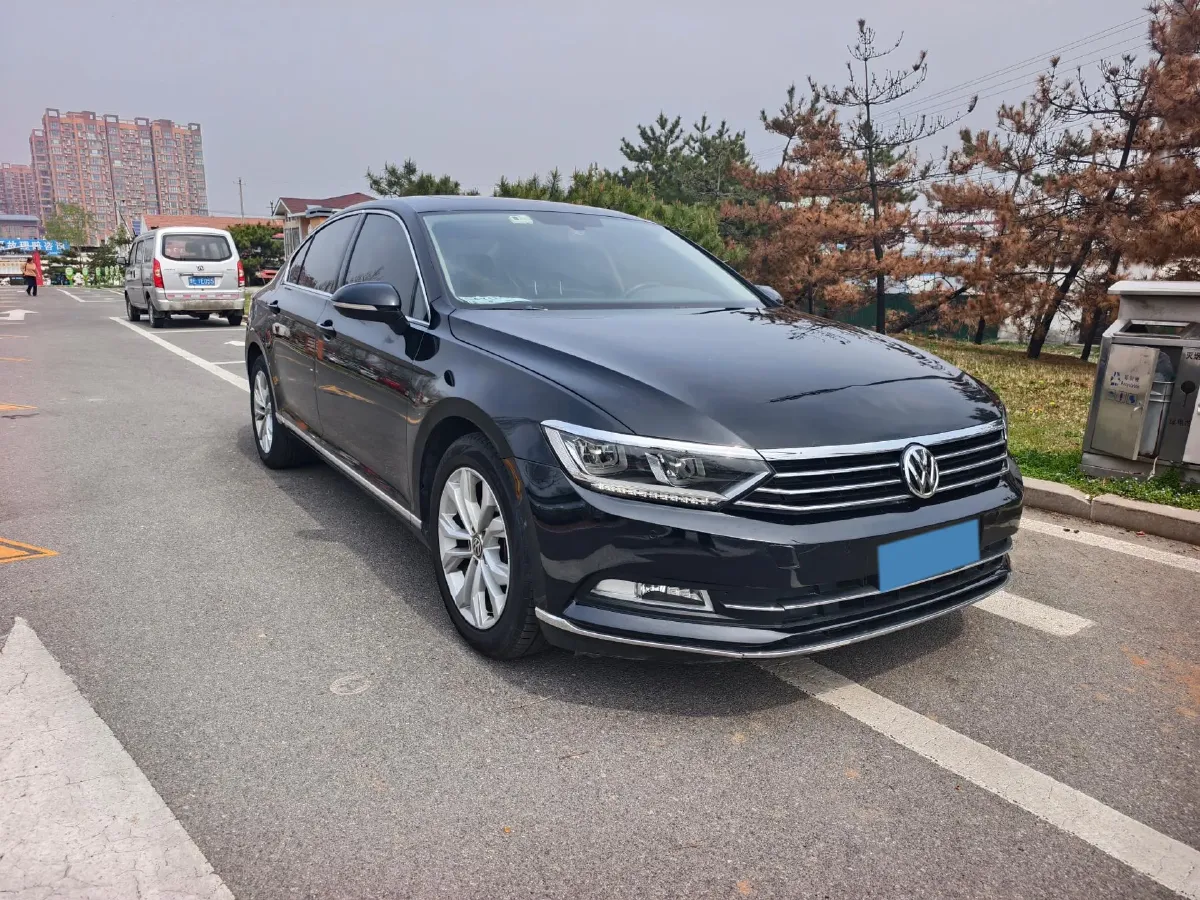 2018 Volkswagen Magotan 1.8T 180HP L4 7DCT,autocango,china used car exporter,china ev exporter,chinese used car exporter,chinese used ev exporter