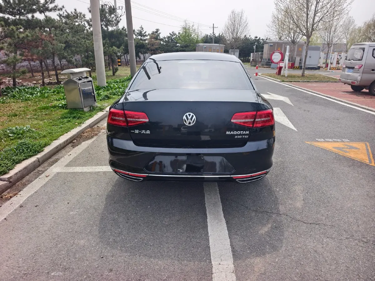 2018 Volkswagen Magotan 1.8T 180HP L4 7DCT,autocango,china used car exporter,china ev exporter,chinese used car exporter,chinese used ev exporter