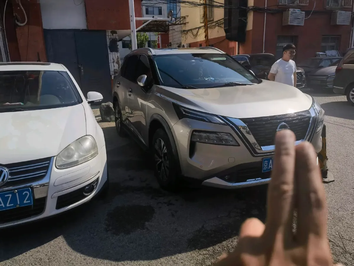 2021 Nissan X-Trail 1.5T 204HP L3 CVT,autocango,china used car exporter,china ev exporter,chinese used car exporter,chinese used ev exporter