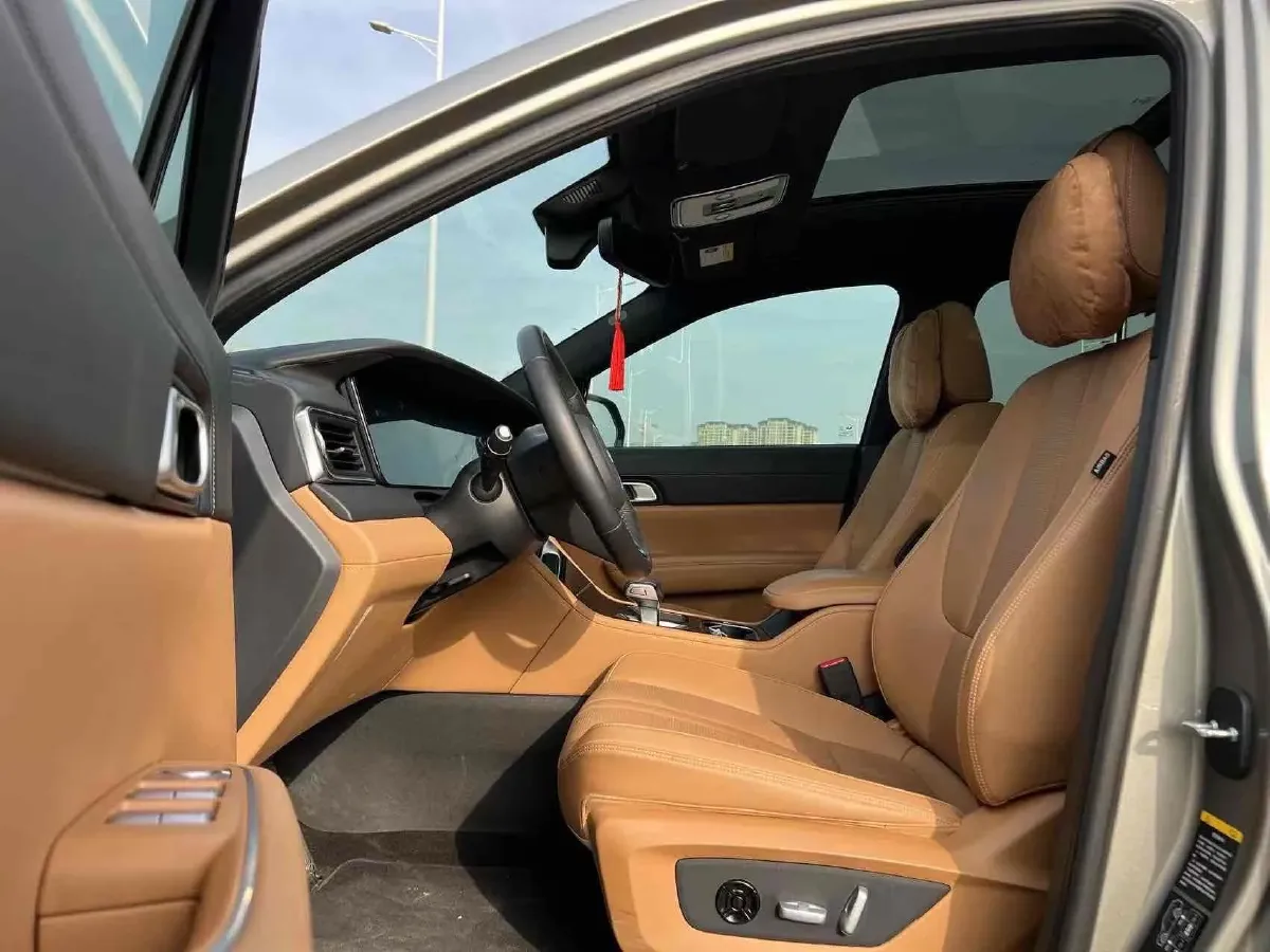 2020 Li ONE Range Extended 131HP REEV 40.5KWH,autocango,china used car exporter,china ev exporter,chinese used car exporter,chinese used ev exporter