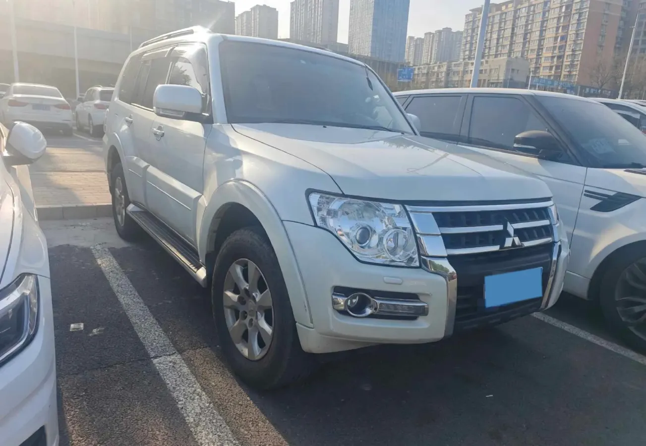 2016 Mitsubishi Pajero 3.0L 174HP V6 5AT,autocango,china used car exporter,china ev exporter,chinese used car exporter,chinese used ev exporter