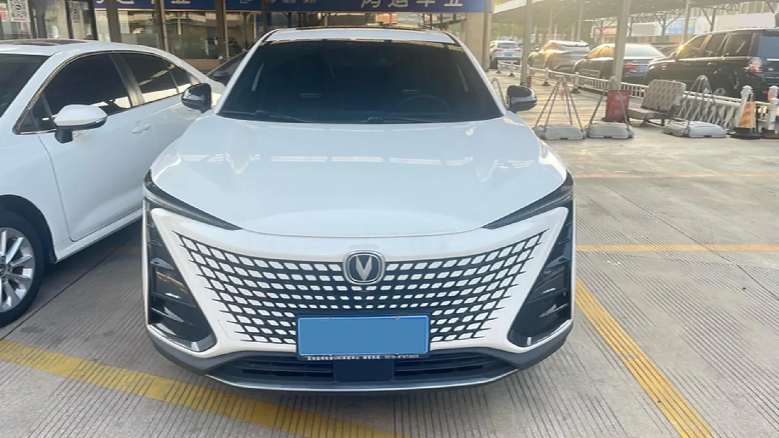 2022 ChangAn UNI-T 1.5T 188HP L4 7DCT,autocango,china used car exporter,china ev exporter,chinese used car exporter,chinese used ev exporter