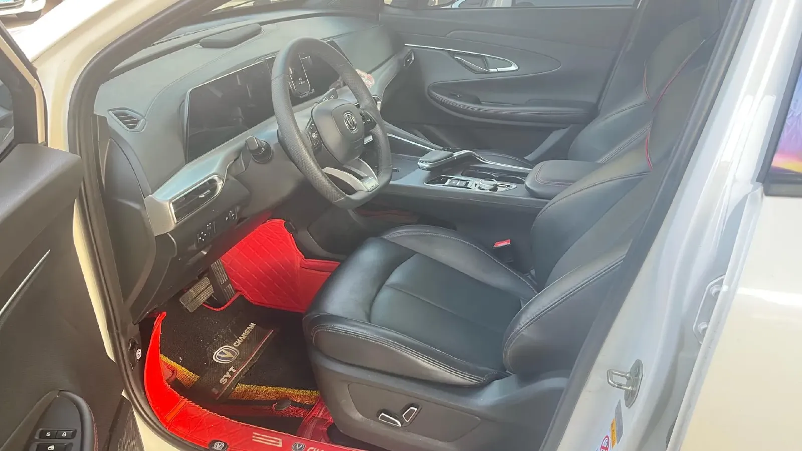 2022 ChangAn UNI-T 1.5T 188HP L4 7DCT,autocango,china used car exporter,china ev exporter,chinese used car exporter,chinese used ev exporter