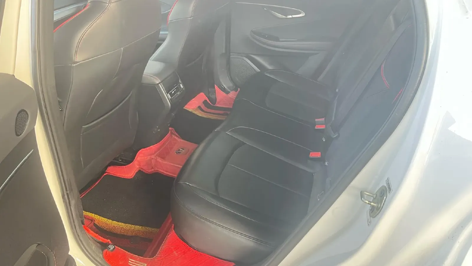 2022 ChangAn UNI-T 1.5T 188HP L4 7DCT,autocango,china used car exporter,china ev exporter,chinese used car exporter,chinese used ev exporter