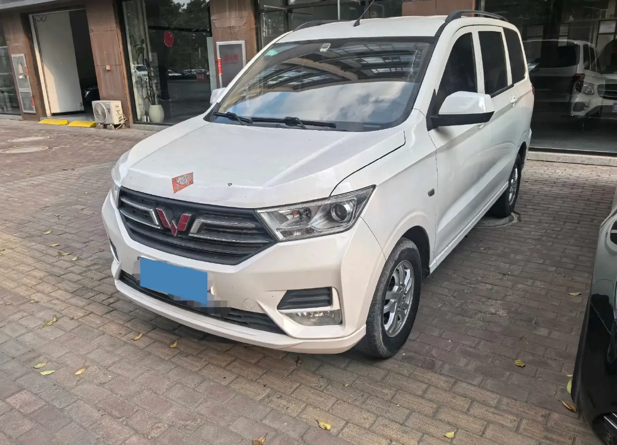 2018 WuLing HongGuang 1.5L 105HP L4 5MT,autocango,china used car exporter,china ev exporter,chinese used car exporter,chinese used ev exporter