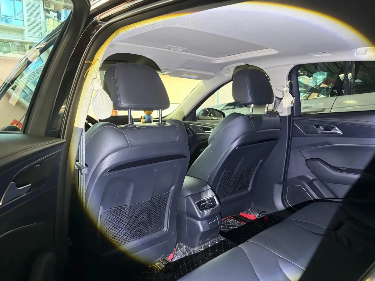 2020 HongQi H5 1.8T 197HP L4 6AT,autocango,china used car exporter,china ev exporter,chinese used car exporter,chinese used ev exporter