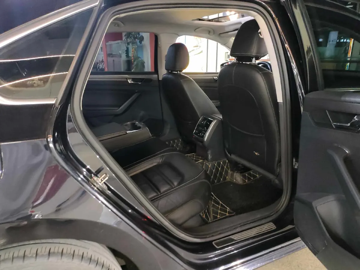 2017 Volkswagen Passat 1.4T 150HP L4 7DCT,autocango,china used car exporter,china ev exporter,chinese used car exporter,chinese used ev exporter