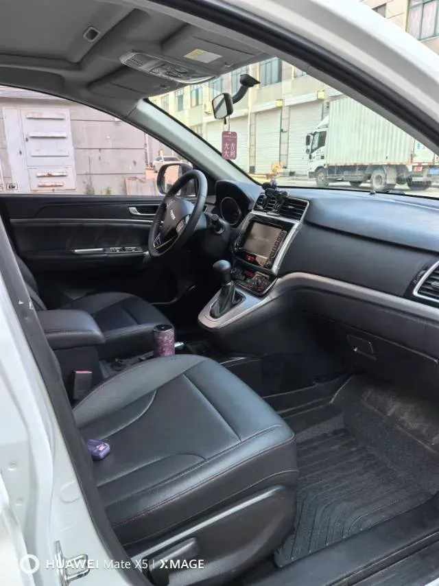 2019 Haval M6 1.5T 150HP L4 7DCT,autocango,china used car exporter,china ev exporter,chinese used car exporter,chinese used ev exporter