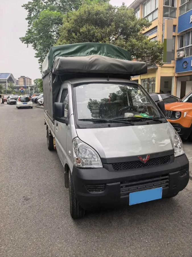 2021 WuLing RongGuang Mini Truck 1.5L 99HP L4 5MT,autocango,china used car exporter,china ev exporter,chinese used car exporter,chinese used ev exporter