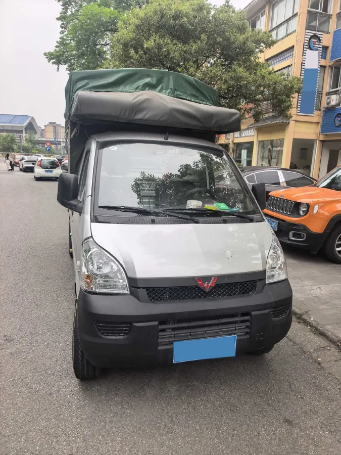 2021 WuLing RongGuang Mini Truck 1.5L 99HP L4 5MT,autocango,china used car exporter,china ev exporter,chinese used car exporter,chinese used ev exporter