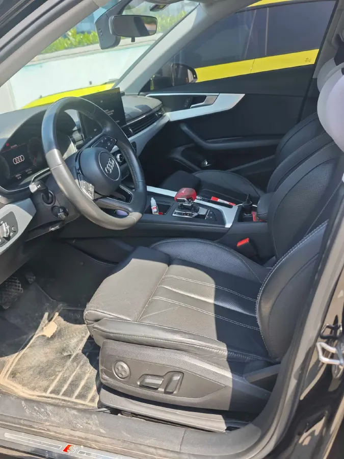 2020 Audi A4L 2.0T 190HP L4 7DCT,autocango,china used car exporter,china ev exporter,chinese used car exporter,chinese used ev exporter