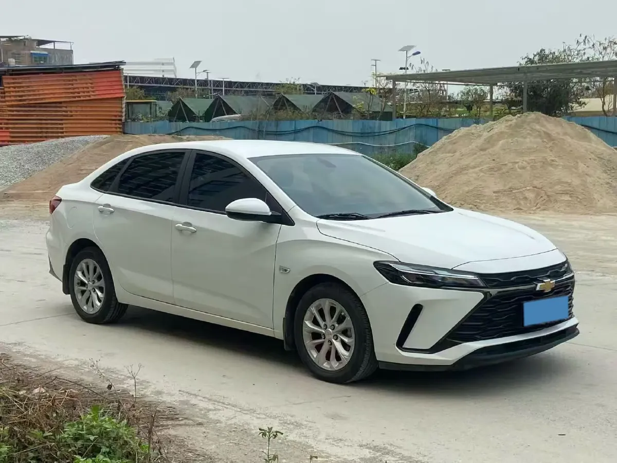 2023 Chevrolet Monza 1.5L 113HP L4 6DCT,autocango,china used car exporter,china ev exporter,chinese used car exporter,chinese used ev exporter