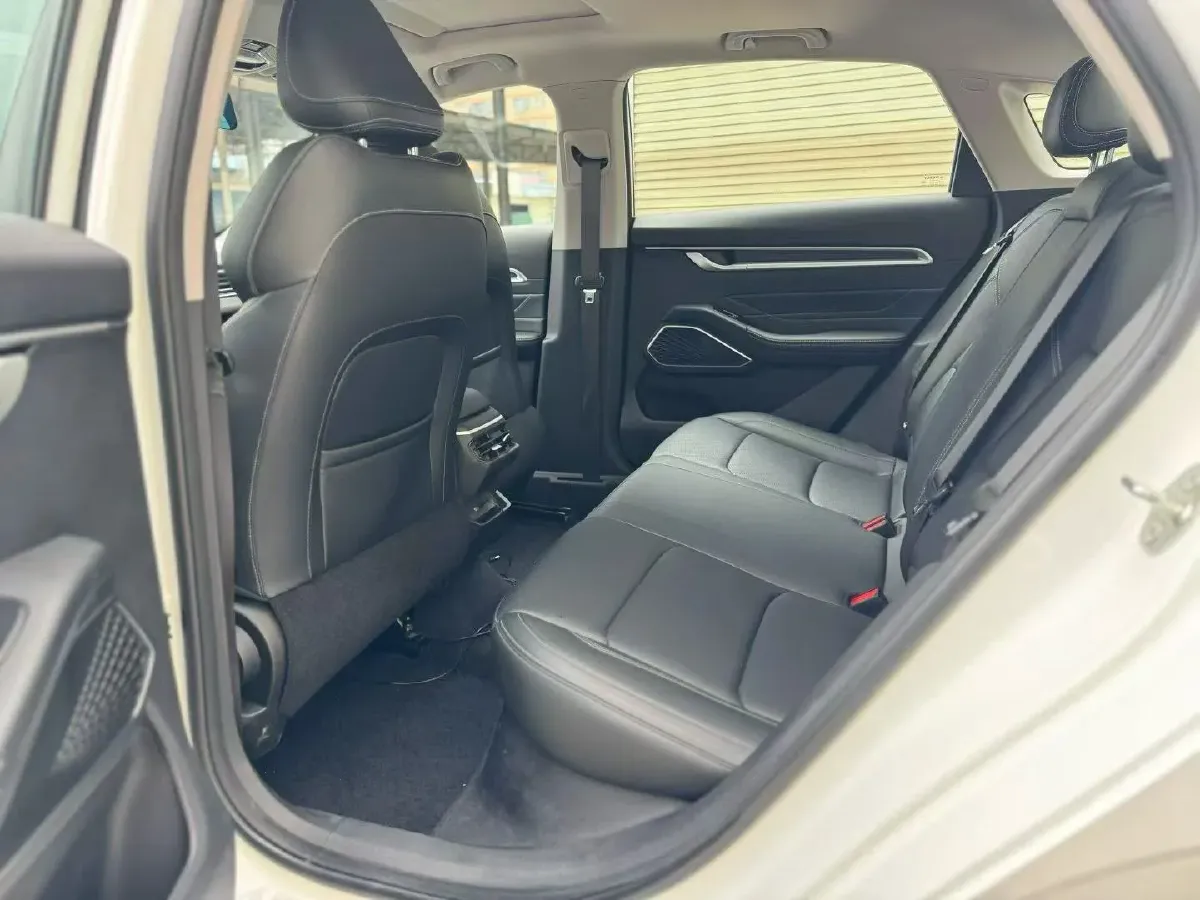 2022 Geely Emgrand 1.5L 114HP L4 CVT,autocango,china used car exporter,china ev exporter,chinese used car exporter,chinese used ev exporter