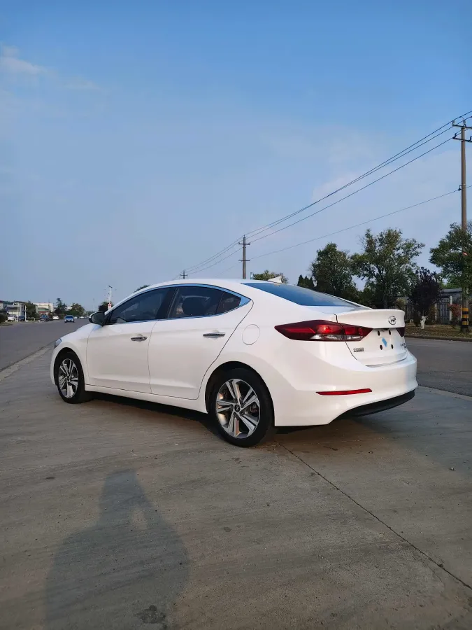 2016 Hyundai Elantra 1.6L 130HP L4 6AT,autocango,china used car exporter,china ev exporter,chinese used car exporter,chinese used ev exporter