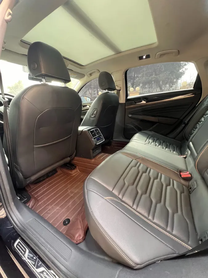 2021 Volkswagen Passat 2.0T 186HP L4 7DCT,autocango,china used car exporter,china ev exporter,chinese used car exporter,chinese used ev exporter