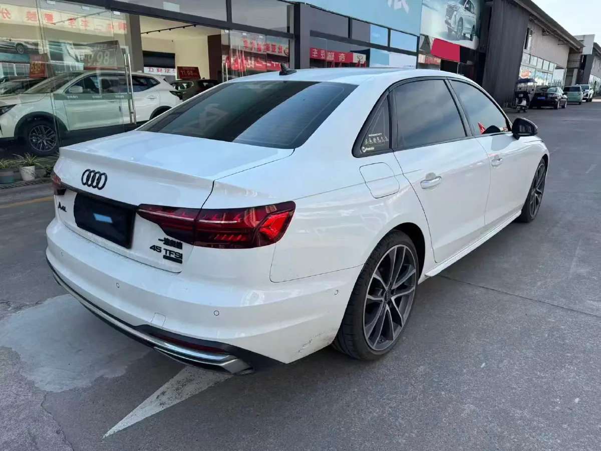 2020 Audi A4L 2.0T 252HP L4 7DCT,autocango,china used car exporter,china ev exporter,chinese used car exporter,chinese used ev exporter