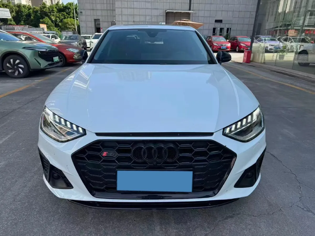 2020 Audi A4L 2.0T 252HP L4 7DCT,autocango,china used car exporter,china ev exporter,chinese used car exporter,chinese used ev exporter