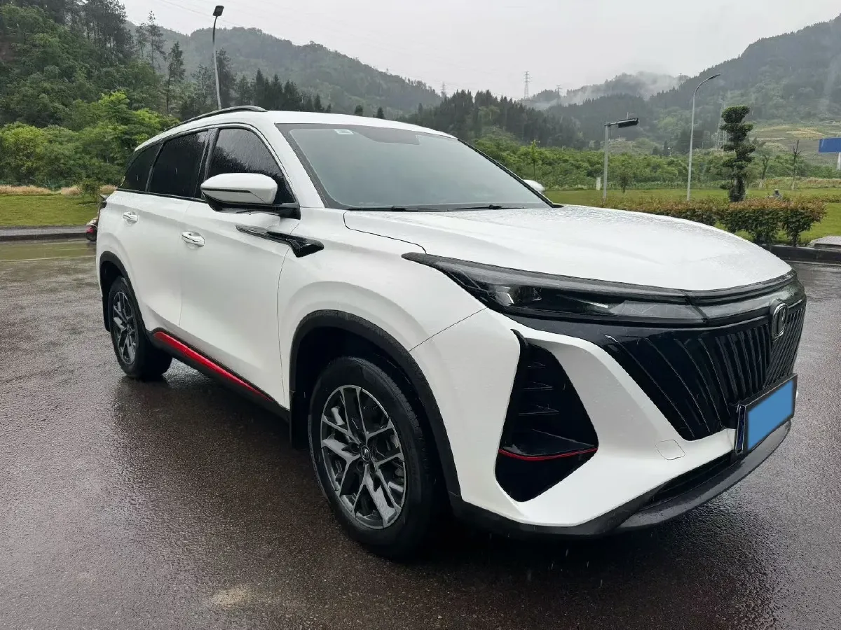 2022 ChangAn CS75 Plus 1.5T 188HP L4 8AT,autocango,china used car exporter,china ev exporter,chinese used car exporter,chinese used ev exporter