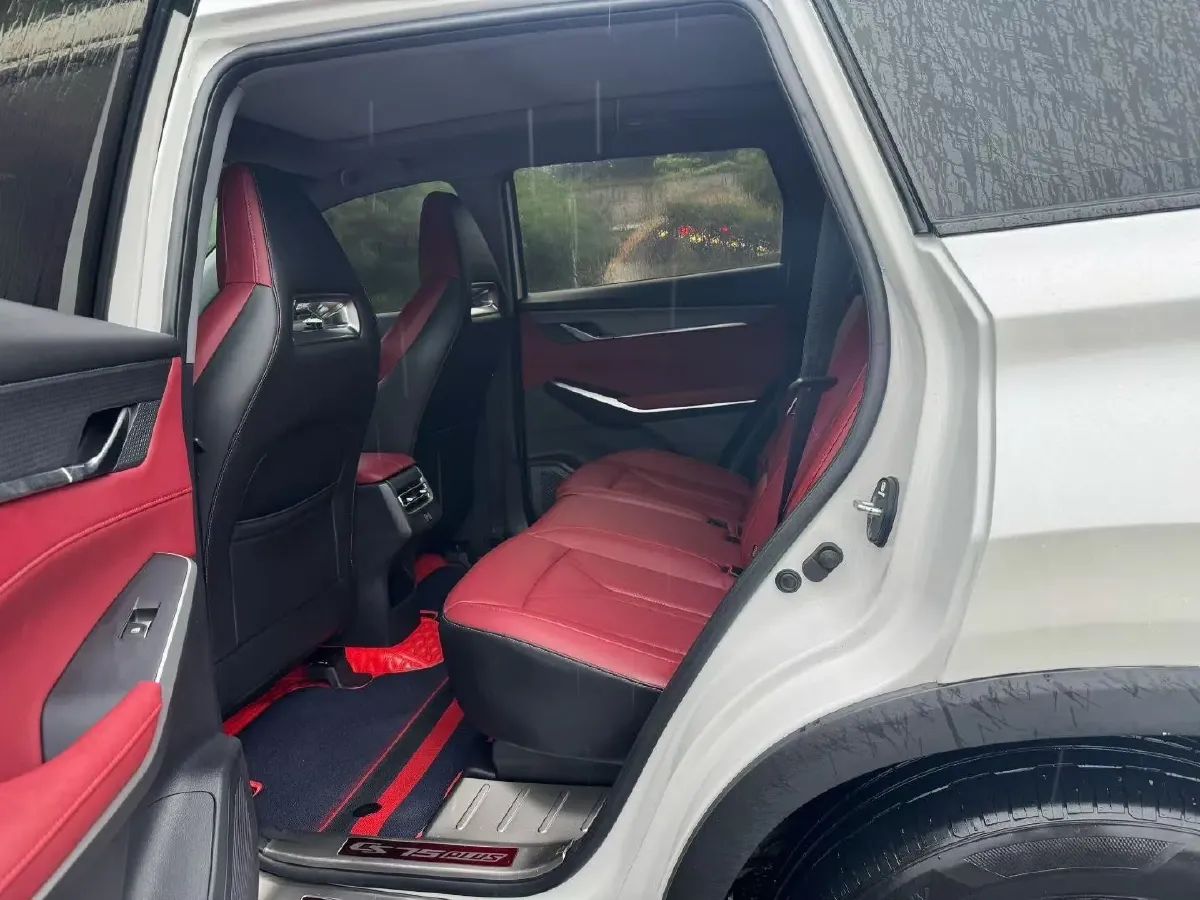 2022 ChangAn CS75 Plus 1.5T 188HP L4 8AT,autocango,china used car exporter,china ev exporter,chinese used car exporter,chinese used ev exporter