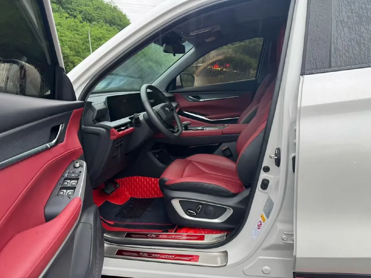 2022 ChangAn CS75 Plus 1.5T 188HP L4 8AT,autocango,china used car exporter,china ev exporter,chinese used car exporter,chinese used ev exporter