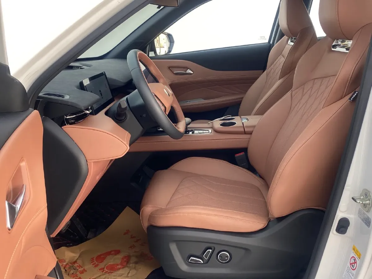 2024 ChangAn UNI-Z 1.5L 98HP L4 E-CVT PHEV 18.4KWH,autocango,china used car exporter,china ev exporter,chinese used car exporter,chinese used ev exporter