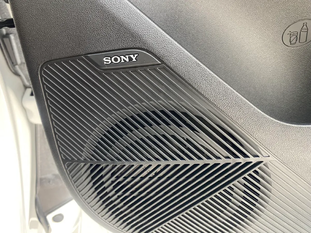 2024 ChangAn UNI-Z 1.5L 98HP L4 E-CVT PHEV 18.4KWH,autocango,china used car exporter,china ev exporter,chinese used car exporter,chinese used ev exporter