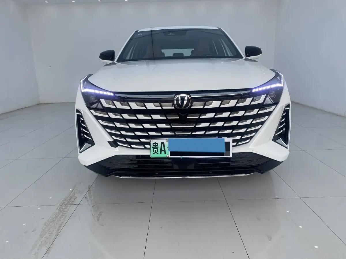 2024 ChangAn UNI-Z 1.5L 98HP L4 E-CVT PHEV 18.4KWH,autocango,china used car exporter,china ev exporter,chinese used car exporter,chinese used ev exporter