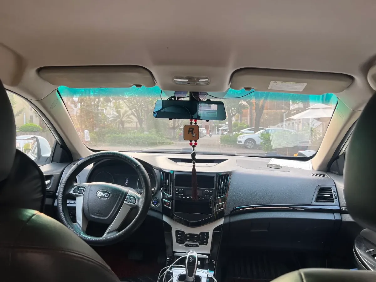 2018 BYD e5 BEV 60.48KWH,autocango,china used car exporter,china ev exporter,chinese used car exporter,chinese used ev exporter