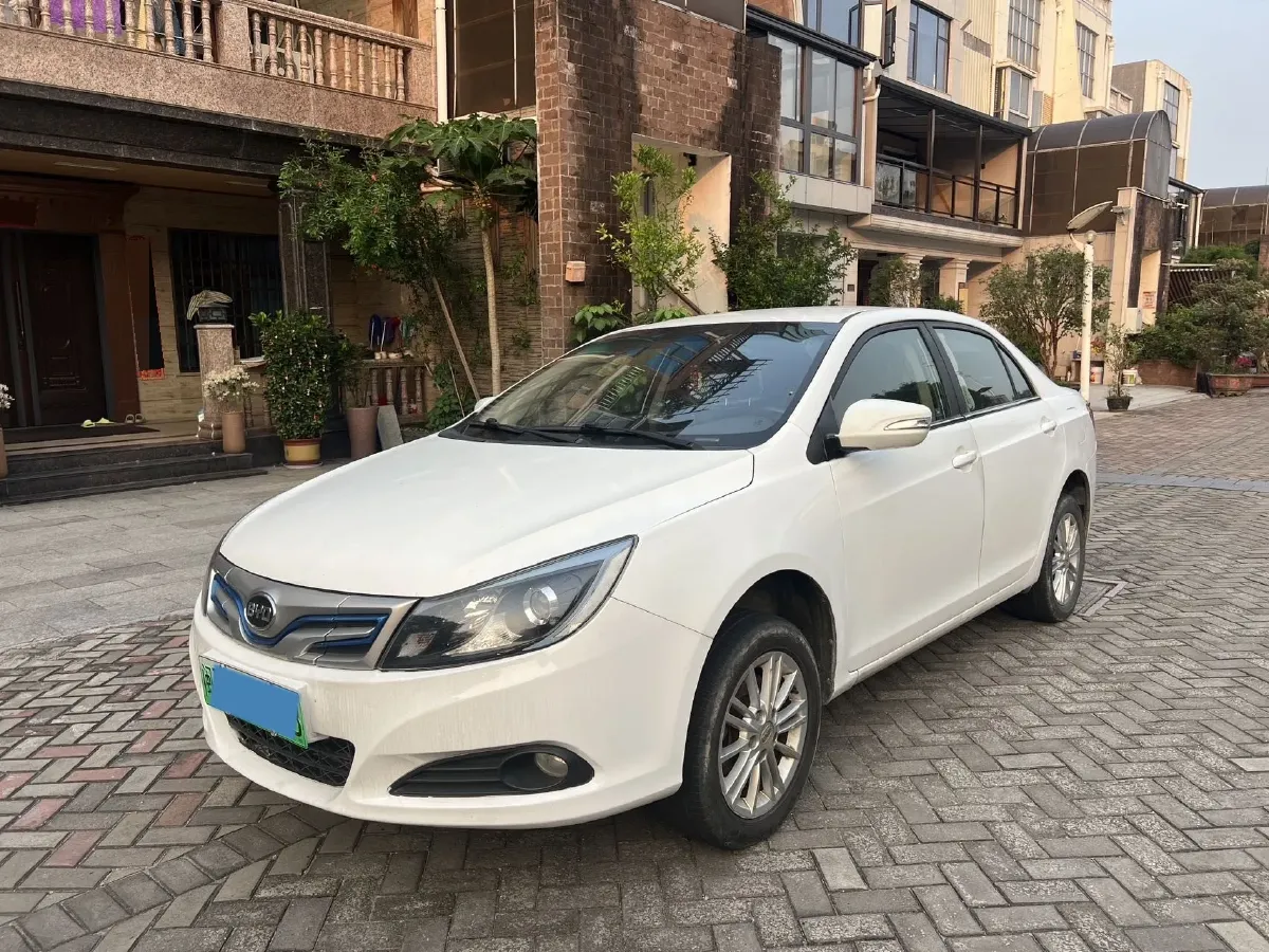 2018 BYD e5 BEV 60.48KWH,autocango,china used car exporter,china ev exporter,chinese used car exporter,chinese used ev exporter
