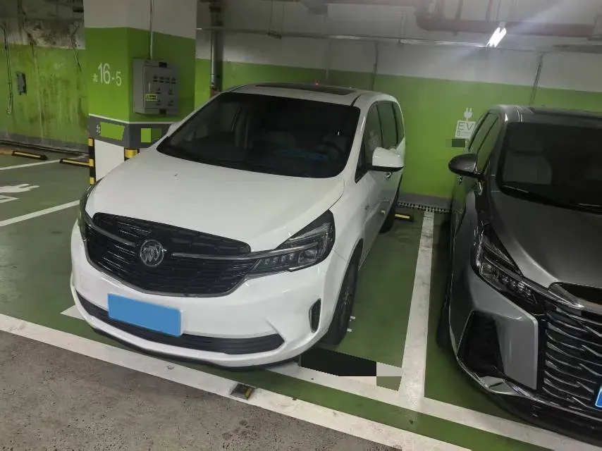 2021 Buick GL8 2.0T 237HP L4 9AT,autocango,china used car exporter,china ev exporter,chinese used car exporter,chinese used ev exporter