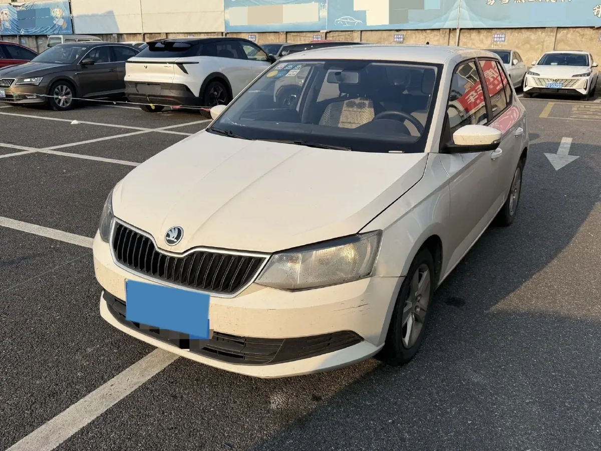 2017 Skoda Fabia 1.4L 90HP L4 6AT,autocango,china used car exporter,china ev exporter,chinese used car exporter,chinese used ev exporter