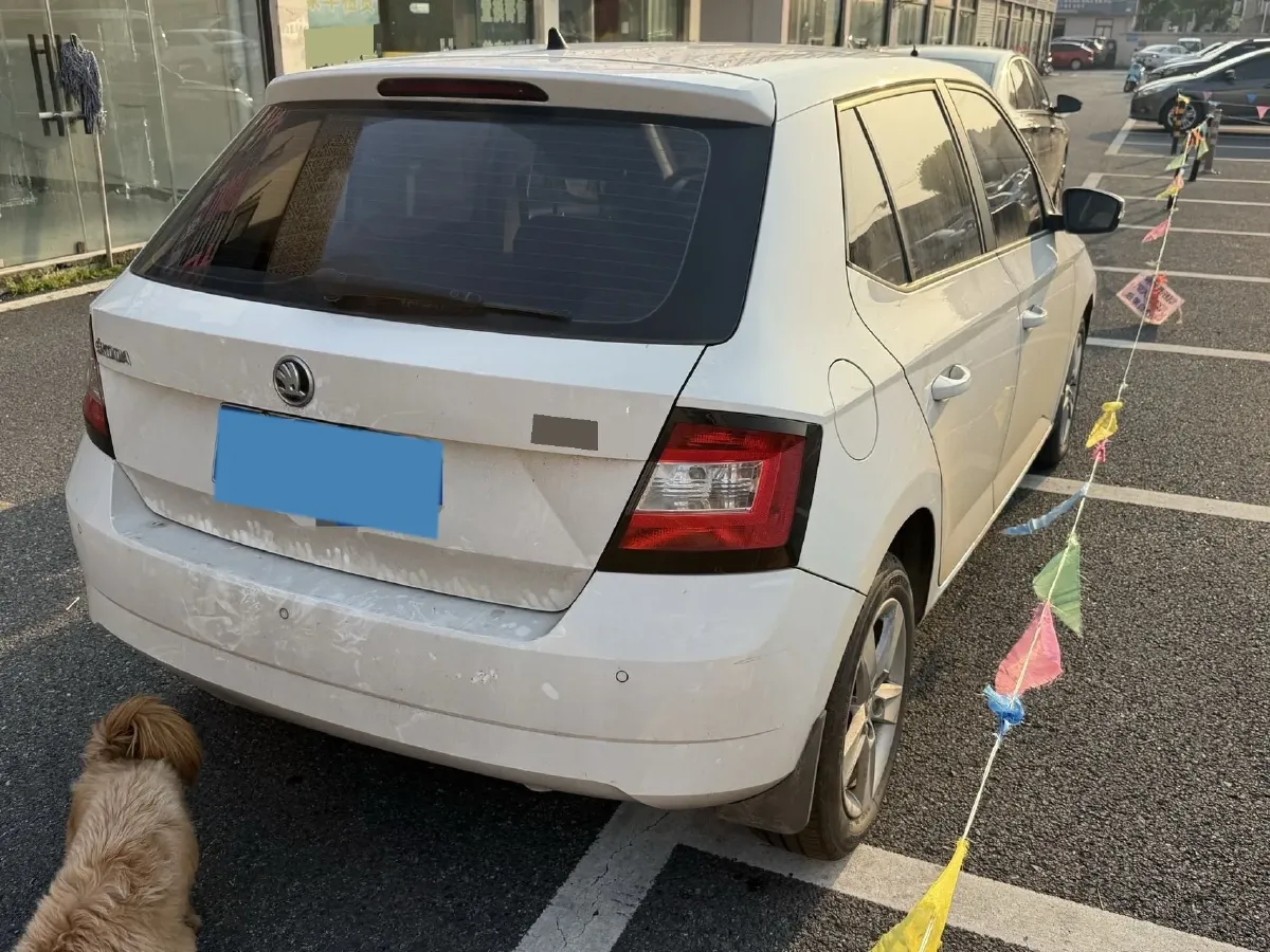 2017 Skoda Fabia 1.4L 90HP L4 6AT,autocango,china used car exporter,china ev exporter,chinese used car exporter,chinese used ev exporter