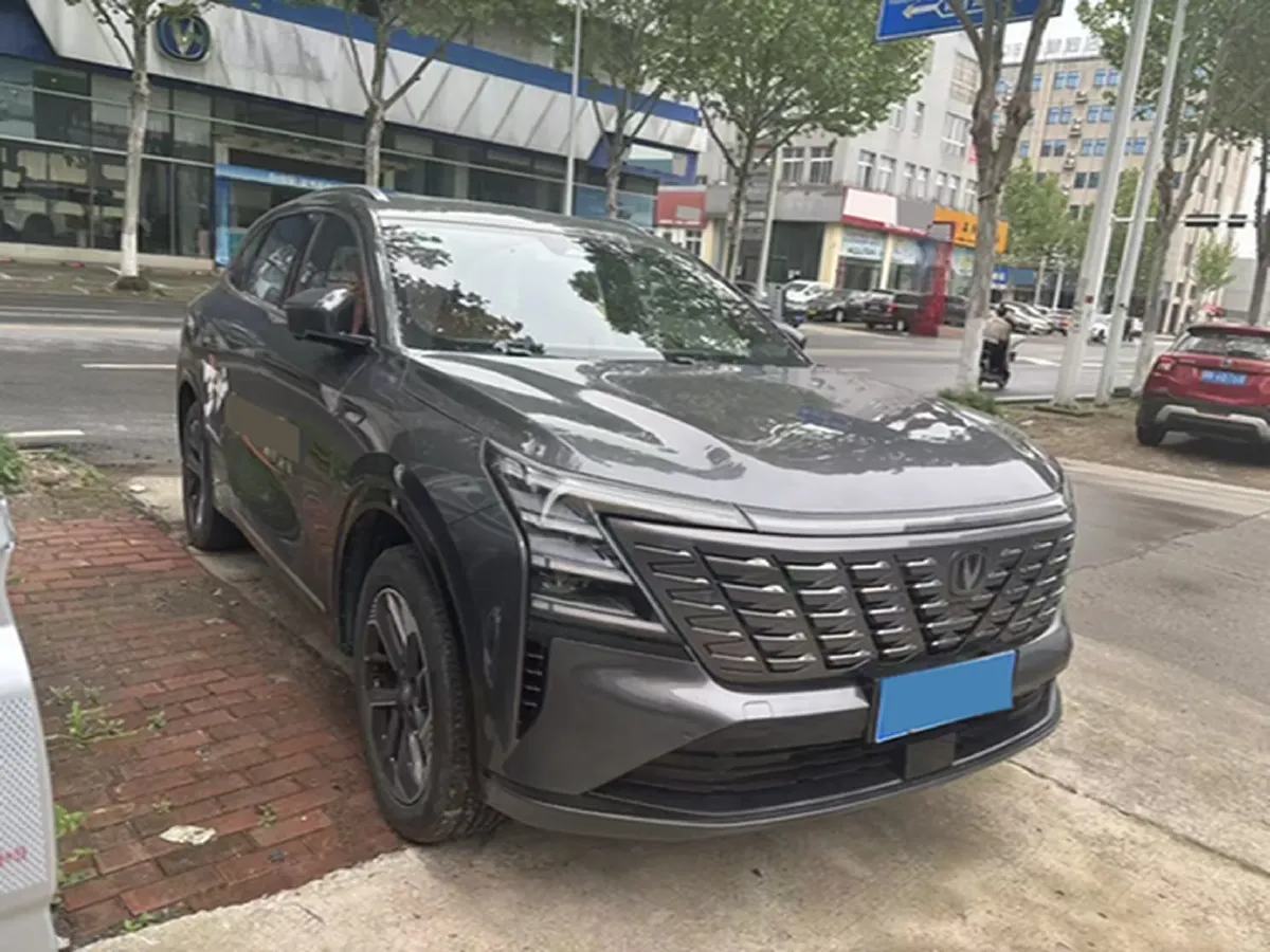 2025 ChangAn CS75 Plus 1.5T 192HP L4 8AT,autocango,china used car exporter,china ev exporter,chinese used car exporter,chinese used ev exporter