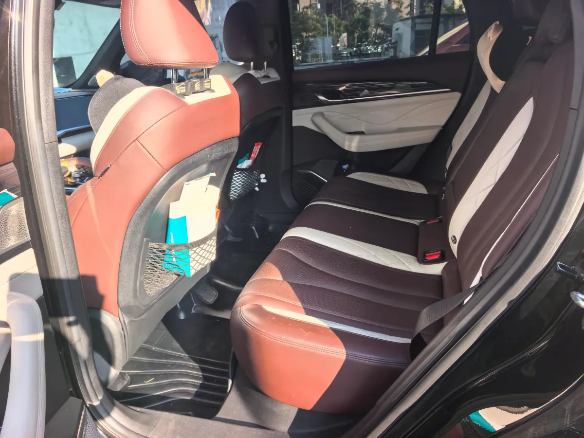 2021 Geely Monjaro 2.0T 238HP L4 8AT,autocango,china used car exporter,china ev exporter,chinese used car exporter,chinese used ev exporter