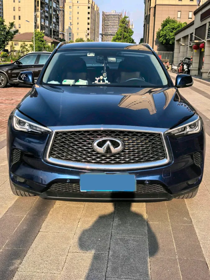 2018 Infiniti QX30 2.0T 211HP L4 7DCT,autocango,china used car exporter,china ev exporter,chinese used car exporter,chinese used ev exporter