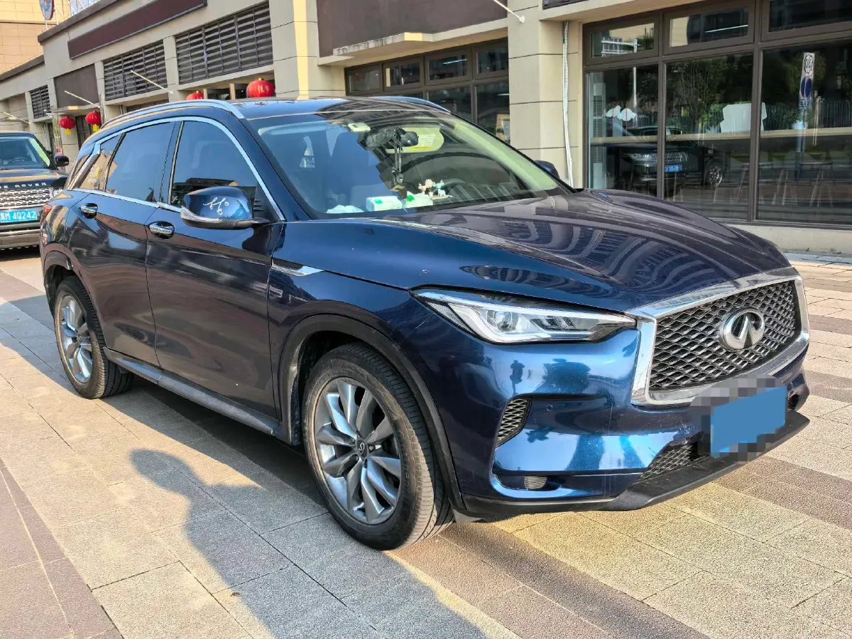 2018 Infiniti QX30 2.0T 211HP L4 7DCT,autocango,china used car exporter,china ev exporter,chinese used car exporter,chinese used ev exporter