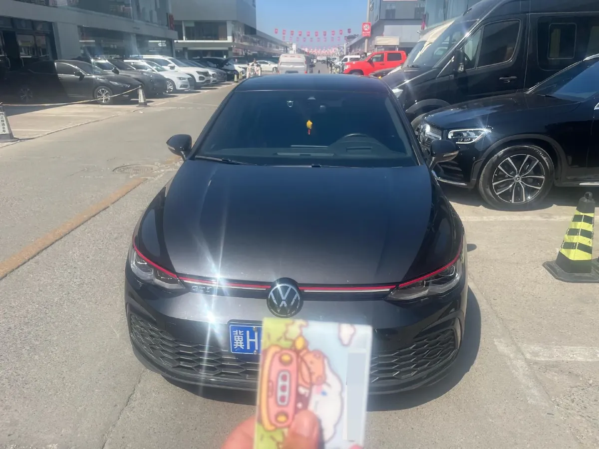 2023 Volkswagen GolfGTI 2.0T 220HP L4 7DCT,autocango,china used car exporter,china ev exporter,chinese used car exporter,chinese used ev exporter